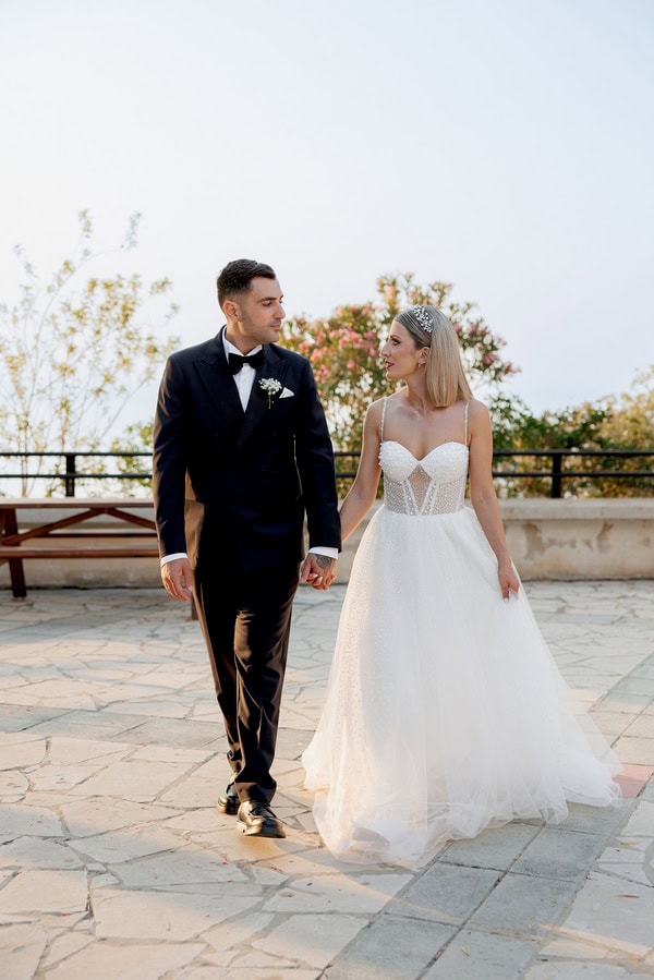 Romantic Summer Wedding With White Flowers And Candles