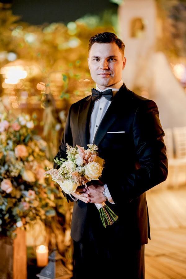 Romantic Wedding With White And Baby Pink Roses In Thessaloniki