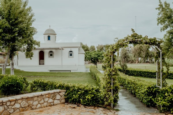 Rustic Wedding With Herbs And Cytherean Flower Decor