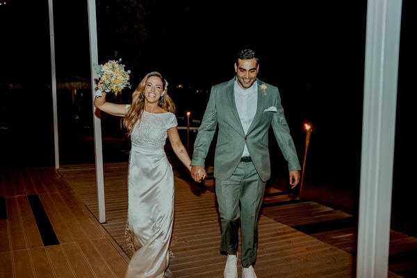 Rustic Wedding With Herbs And Cytherean Flower Decor