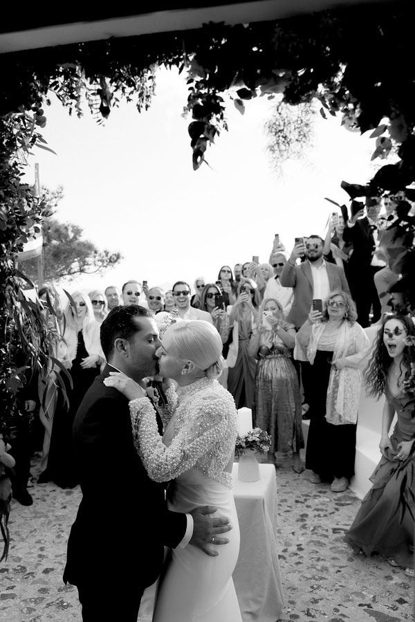 Spring Wedding With Chic Details In Santorini