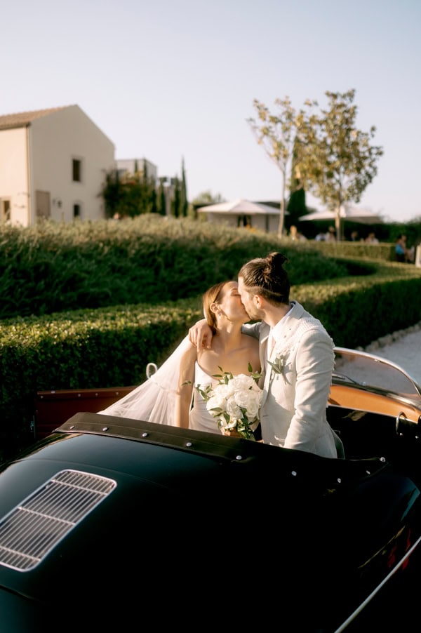 Stylish Spring Wedding In Crete With Mediterranean Inspiration