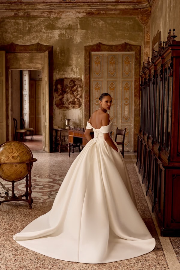 The Bridal Collection Of Justin Alexander That Will Inspire You