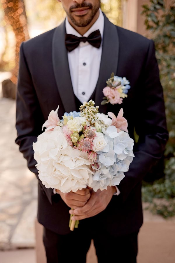 Chic Wedding With Pastel Flowers And Golden Details Ktima Kleopatra