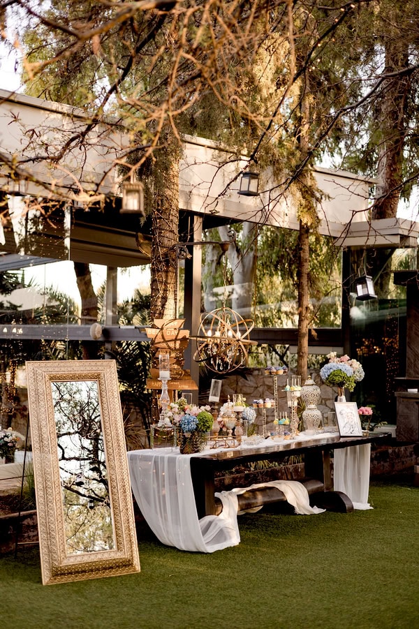 Chic Wedding With Pastel Flowers And Golden Details Ktima Kleopatra