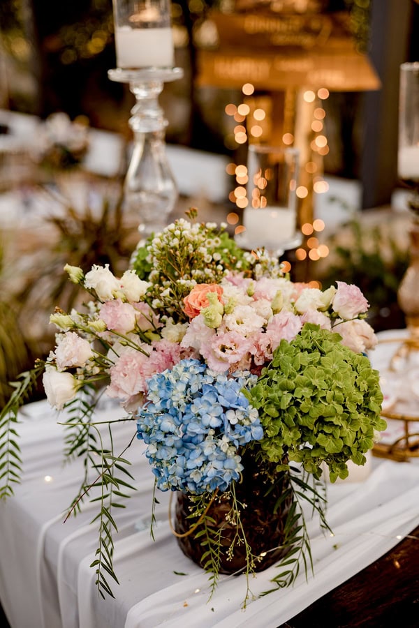 Chic Wedding With Pastel Flowers And Golden Details Ktima Kleopatra