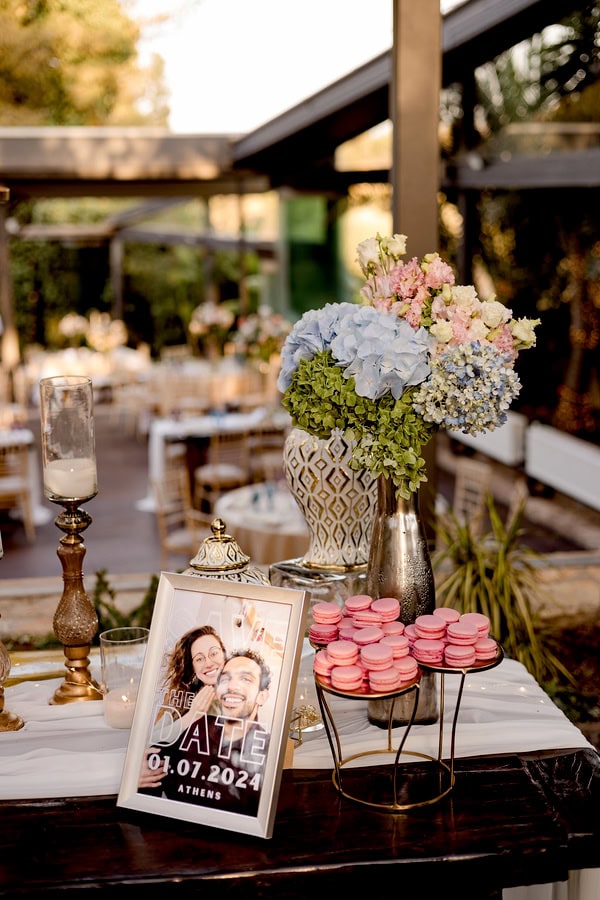 Chic Wedding With Pastel Flowers And Golden Details Ktima Kleopatra