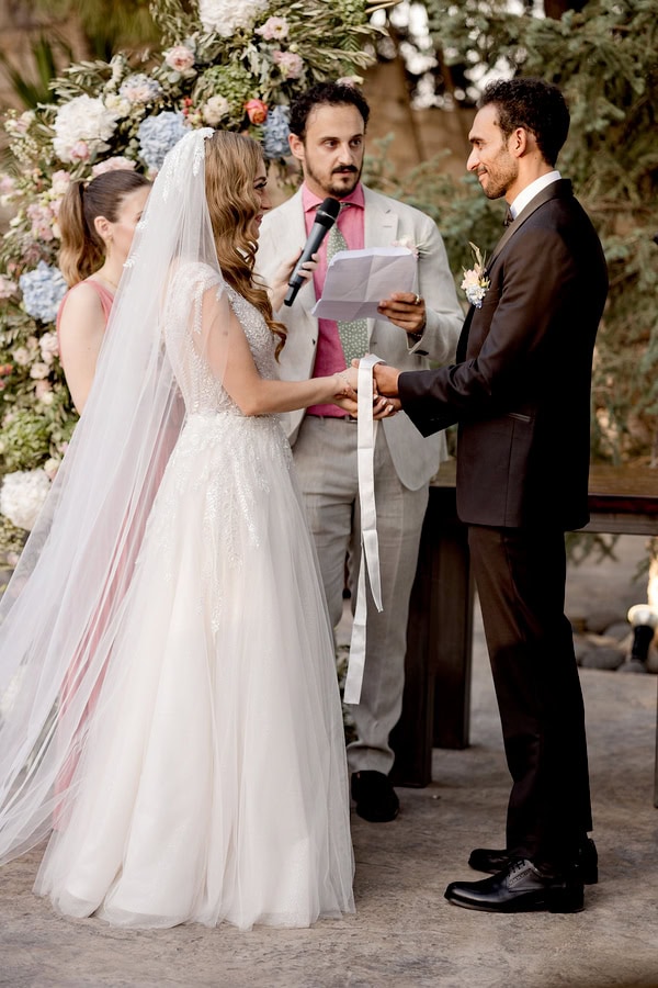 Chic Wedding With Pastel Flowers And Golden Details Ktima Kleopatra