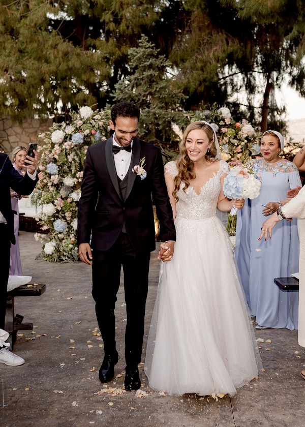 Chic Wedding With Pastel Flowers And Golden Details Ktima Kleopatra