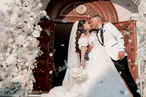 Elegant καλοκαιρινός γάμος με λευκά λουλούδια στη Λεμεσό | Μαρία & Θεόδωρος