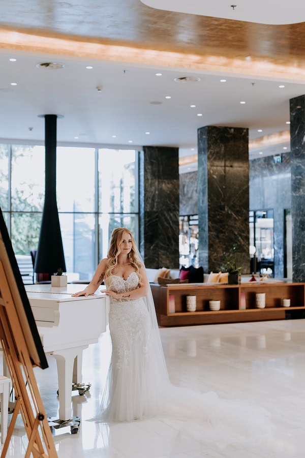 Garden Style Wedding With Romantic Details In Thessaloniki