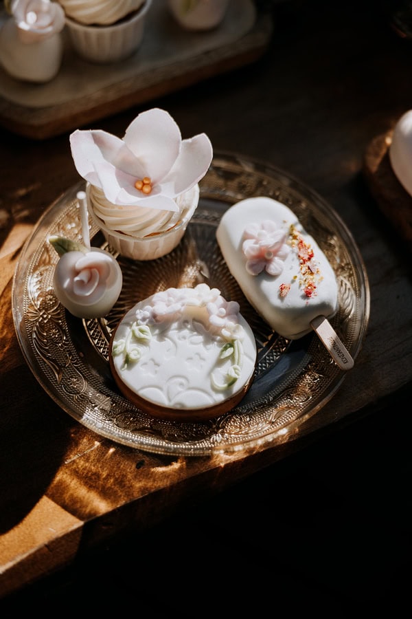 Garden Style Wedding With Romantic Details In Thessaloniki