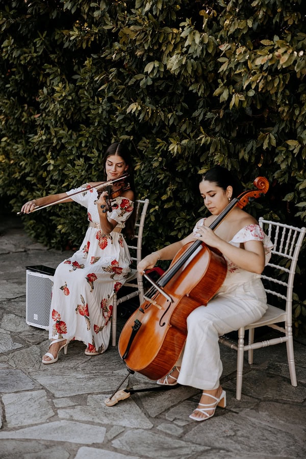 Garden Style Wedding With Romantic Details In Thessaloniki