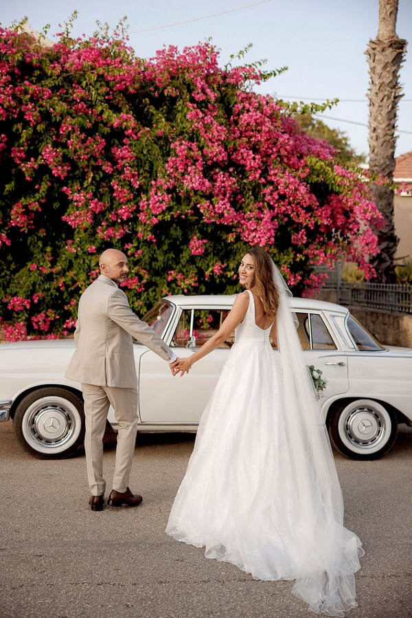 Romantic Destination Wedding In Kefalonia Full Of Blooms