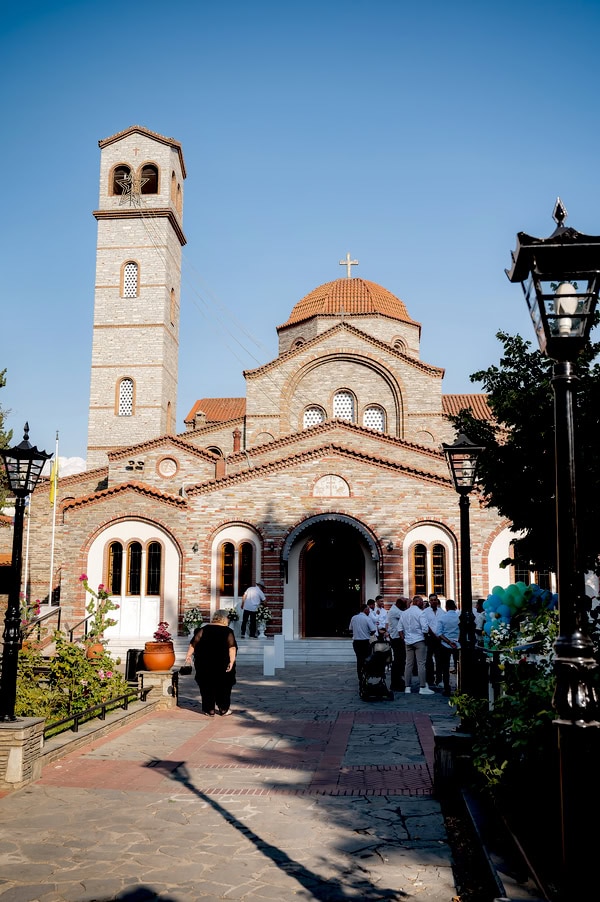 Romantic Wedding In Thessaloniki With Wonderful Next Day Photoshoot By The Lake