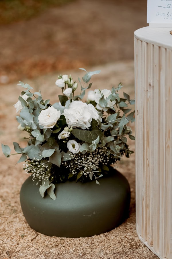 Romantic Wedding With White Roses And Rustic Chic Details