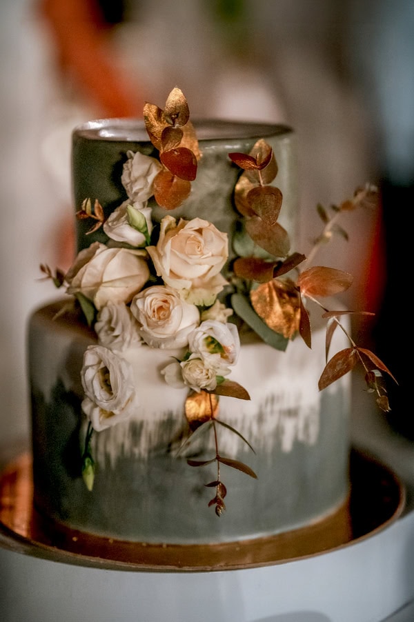 Romantic Wedding With White Roses And Rustic Chic Details
