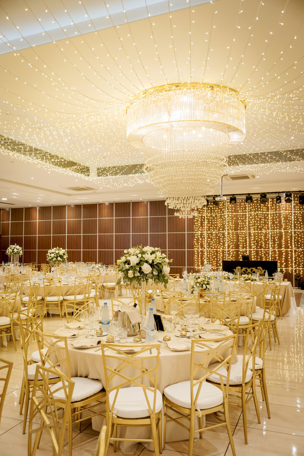 Stylish Autumn Wedding With Romantic Floral Arrangements