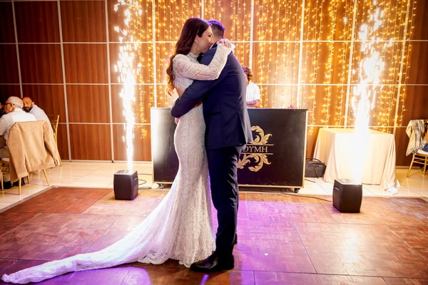 Stylish Autumn Wedding With Romantic Floral Arrangements