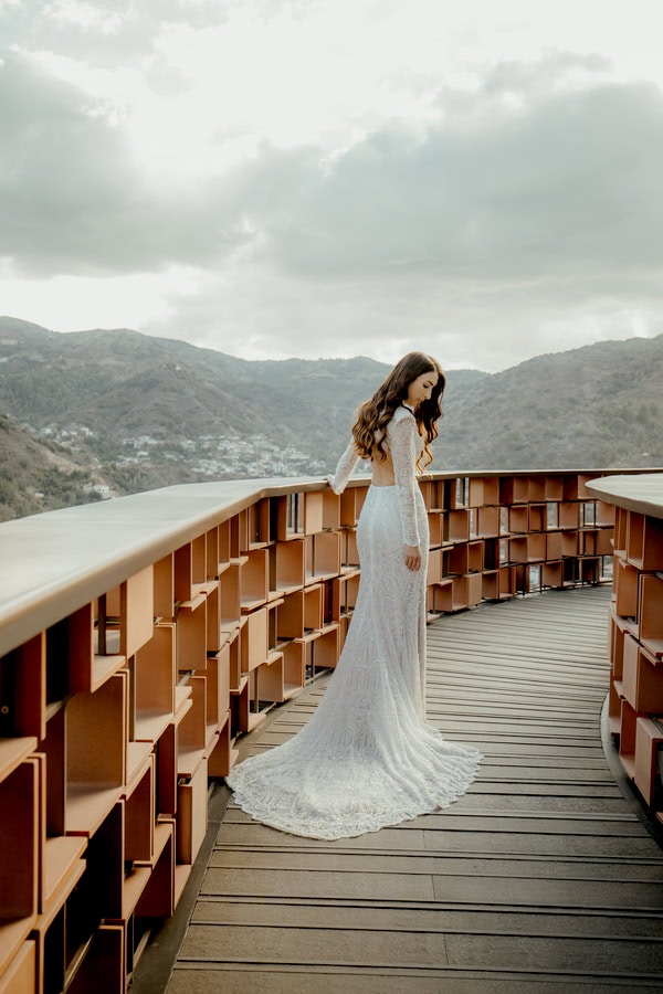 Stylish Autumn Wedding With Romantic Floral Arrangements