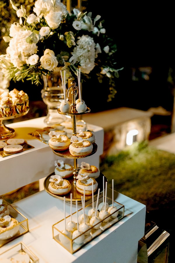 Summer Wedding White Flowers Stylish Decor