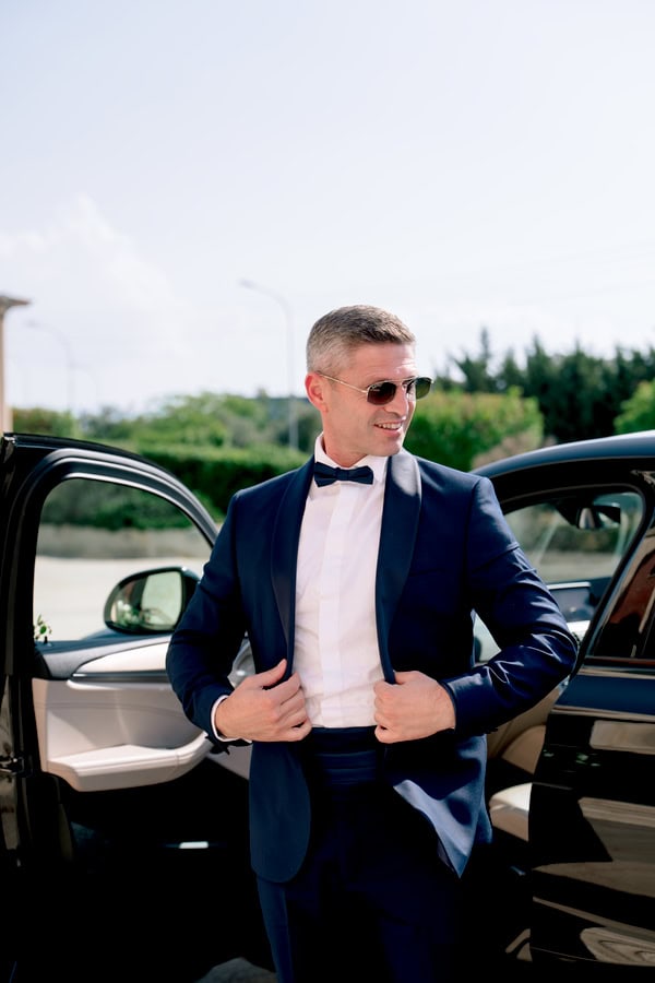 Summer Wedding With White Florals And Golden Details