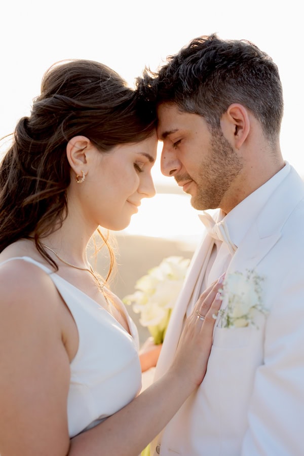 Beach Minmal Chic Wedding In Spring