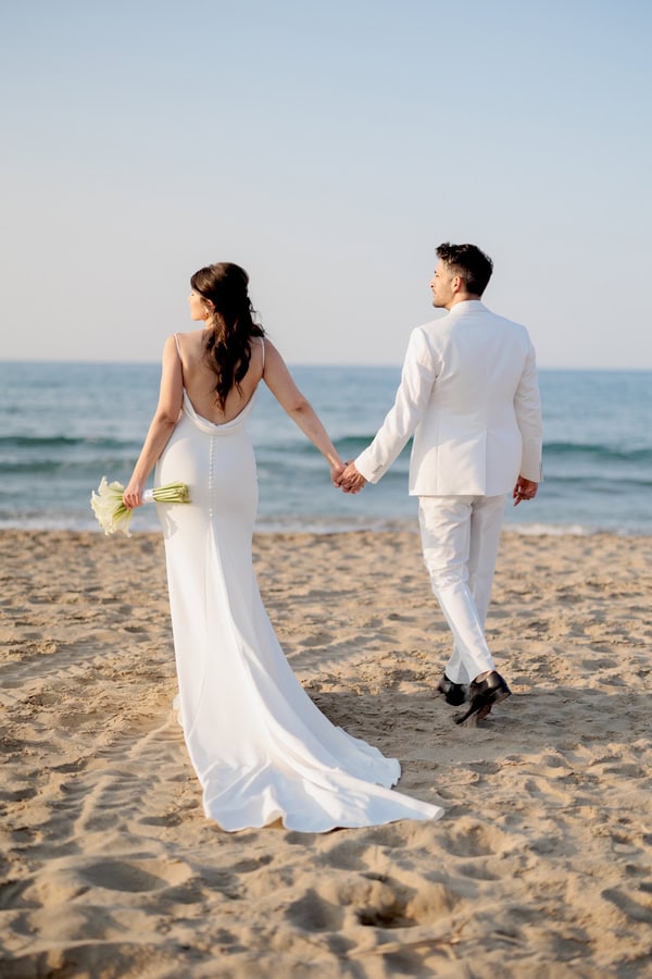Beach Minmal Chic Wedding In Spring
