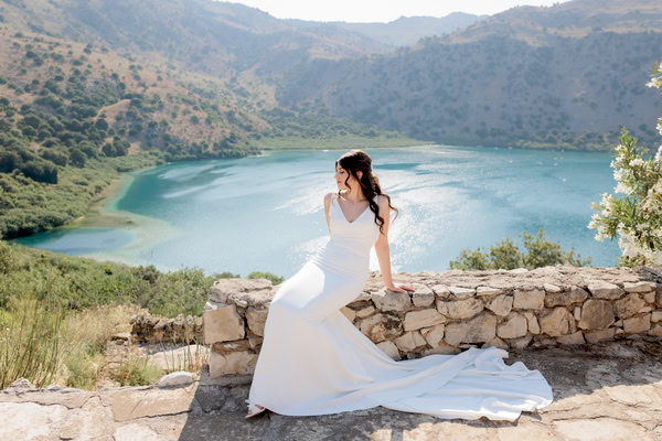 Beach Minmal Chic Wedding In Spring