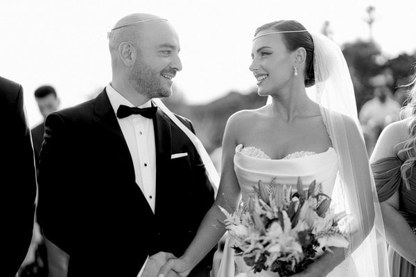 Dreamy Wedding With Romantic Decor And Sea View