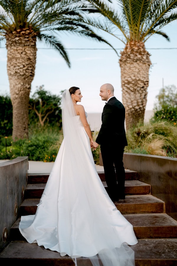 Dreamy Wedding With Romantic Decor And Sea View