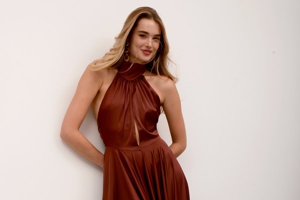 Φορέματα για κουμπάρες που ξεχωρίζουν: η νέα stylish συλλογή της NĀSH