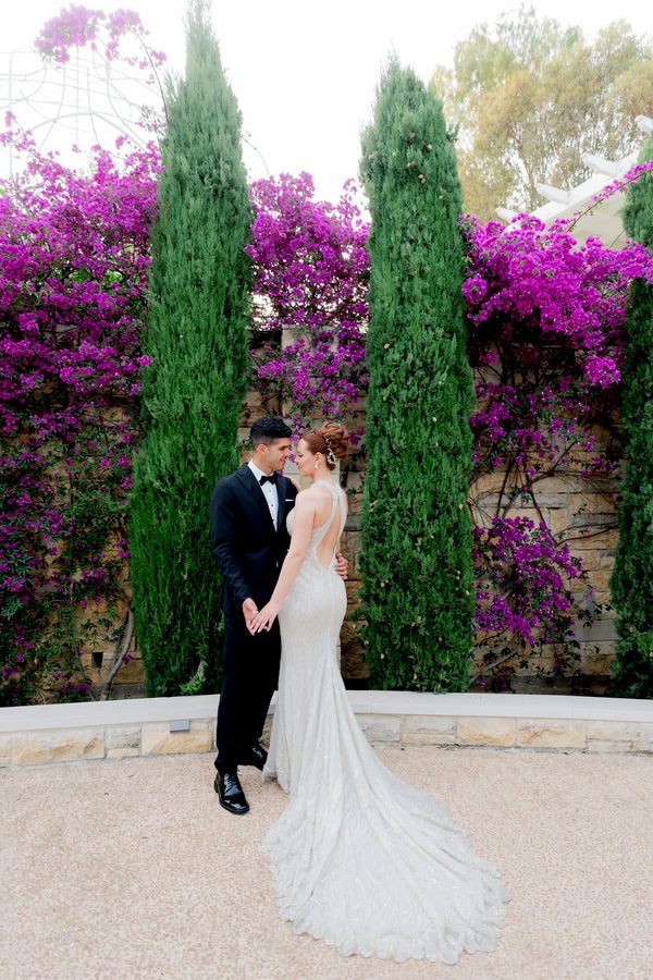 Minimal Chic Wedding With Blue Details And Flowers