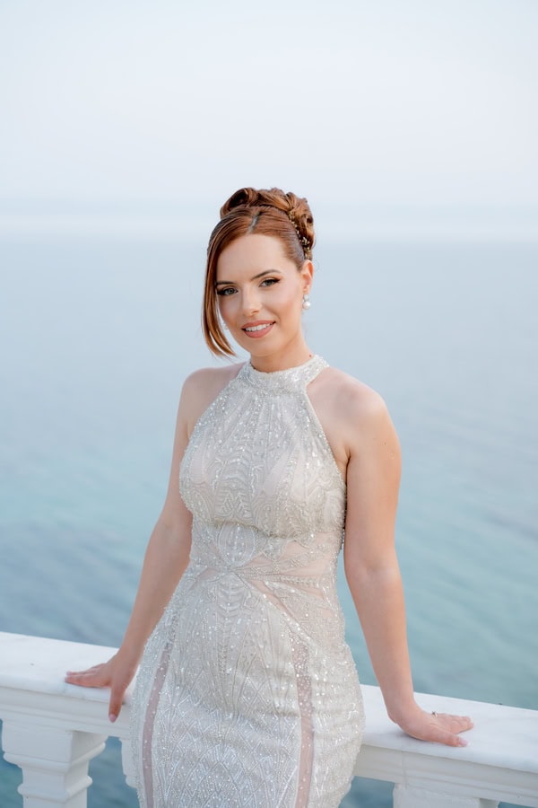 Minimal Chic Wedding With Blue Details And Flowers