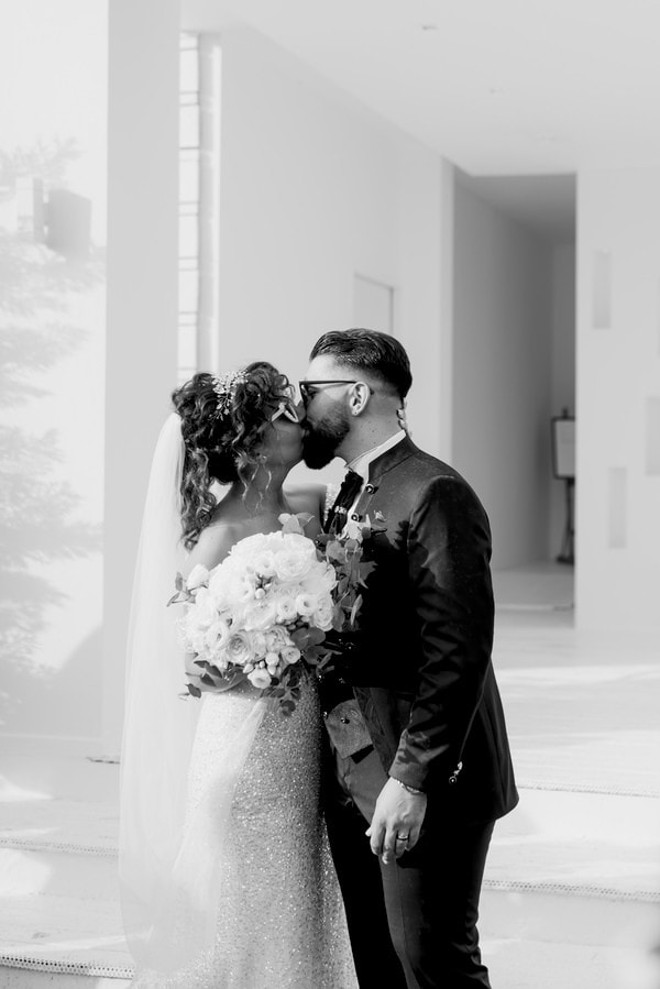 Modern Chic Wedding With Black And White Details Sea Soul