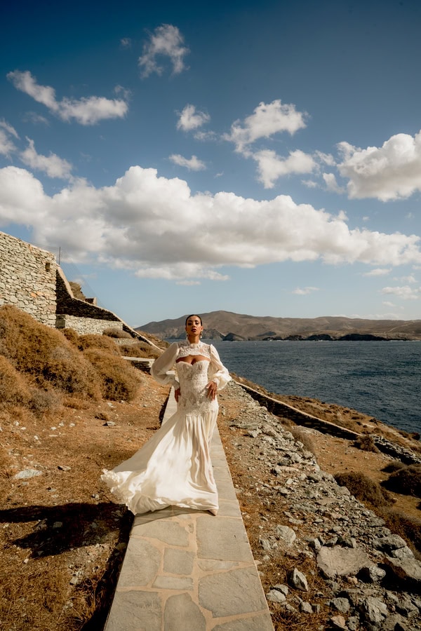 Naturally Chic Kythnos Wedding With White Roses And Eucalyptus