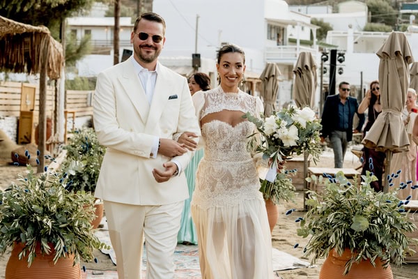 Naturally Chic Kythnos Wedding With White Roses And Eucalyptus