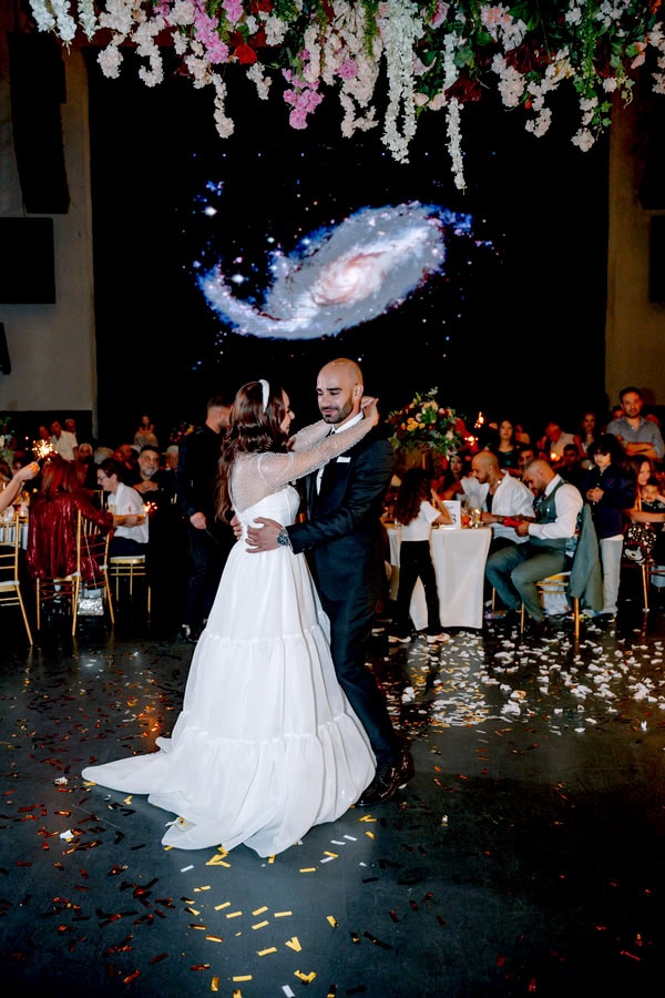 Romantic Spring Wedding In Nicosia With Red Tones And Stunning Decoration