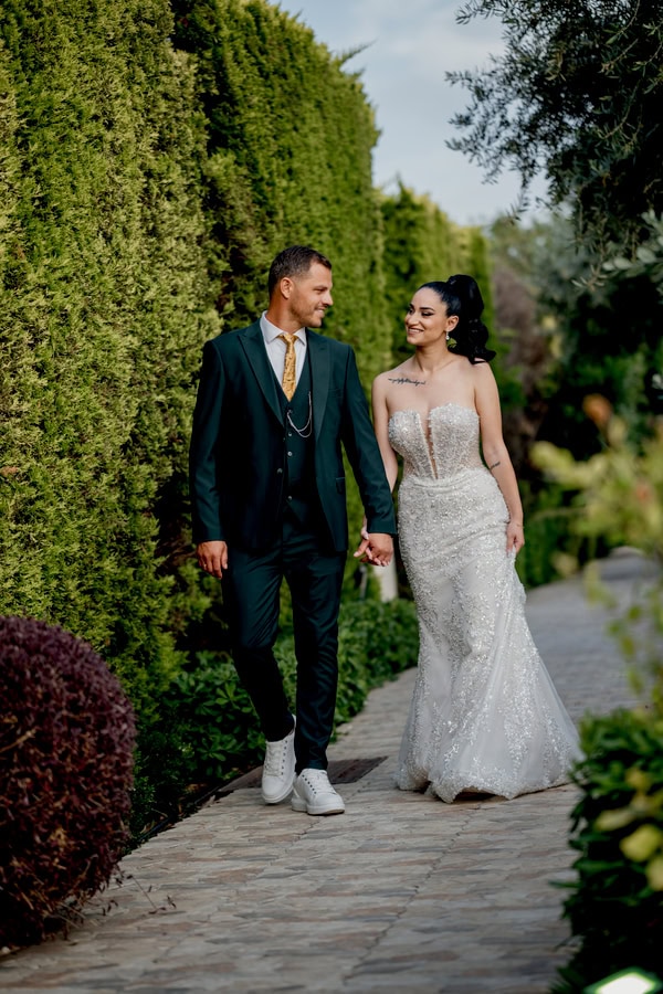 Romantic Spring Wedding With White Flowers And Pampas Grass In Paphos