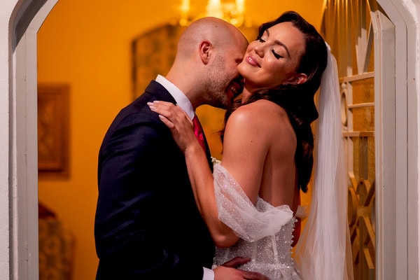 Ρομαντικός γάμος στο Κτήμα Ιβέλια με λευκά λουλούδια  | Βερόνικα & Δημήτρης