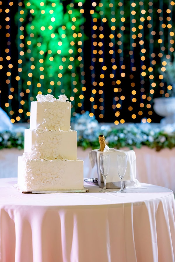 Romantic Summer Wedding In Athens With Chic Details