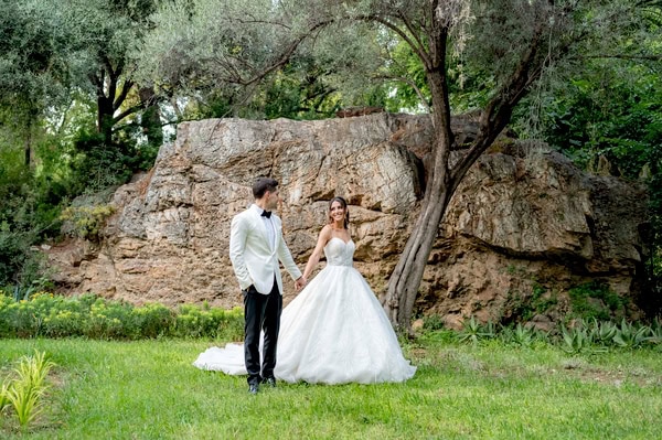 Romantic Summer Wedding In Athens With Chic Details