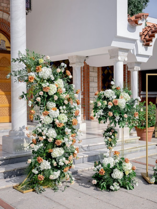 Romantic Summer Wedding In Thessaloniki With Roses And Hydrangeas