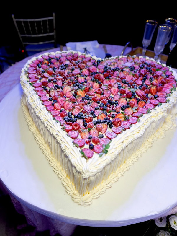 Romantic Summer Wedding In Thessaloniki With Roses And Hydrangeas