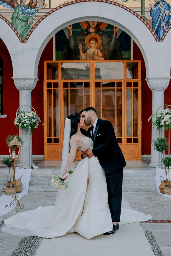 Romantic Wedding Volos All White Flowers
