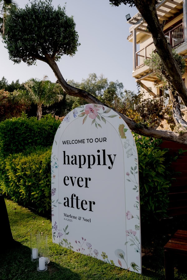 Spring Destination Wedding Colorful Flowers Columbia Beach Resort