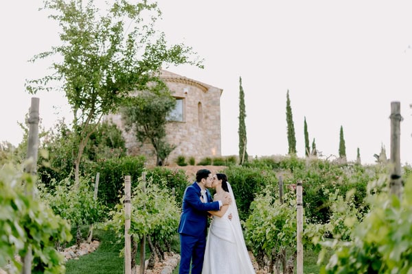 Spring Wedding In Athens With Romantic Pastel Decor