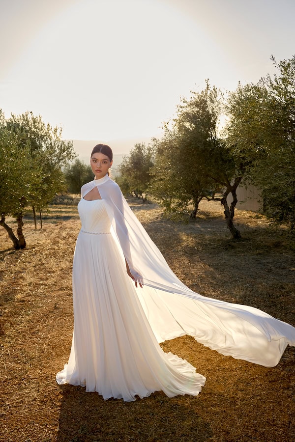 Stunning Oreosposa Designs By Demetrios For The Stylish Bride