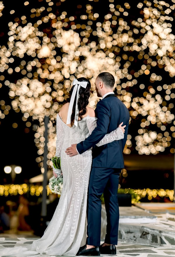 Summer Chic Wedding In White With Peonies And Golden Details