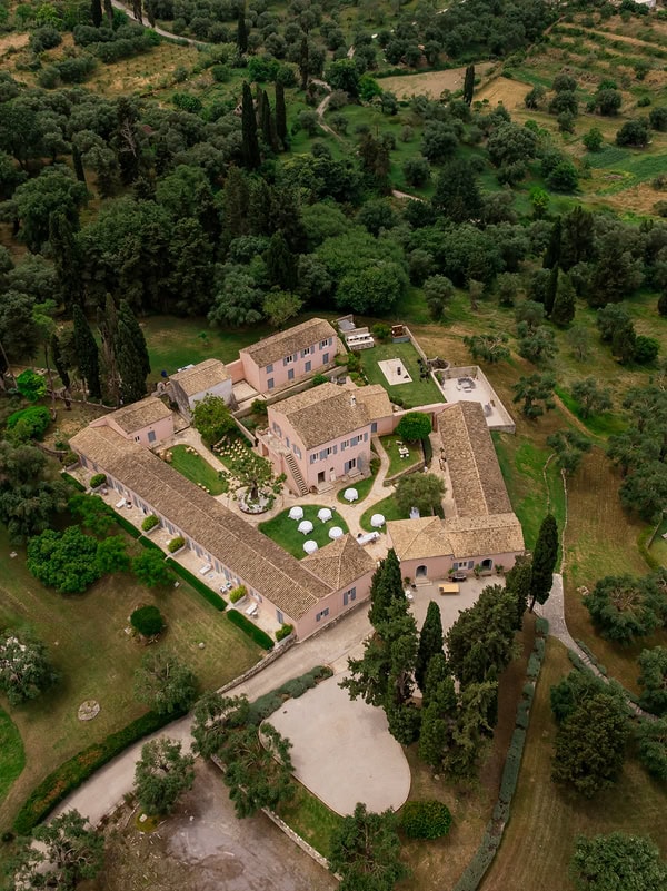 Summer Destination Wedding Colorful Flowers The Courti Estate